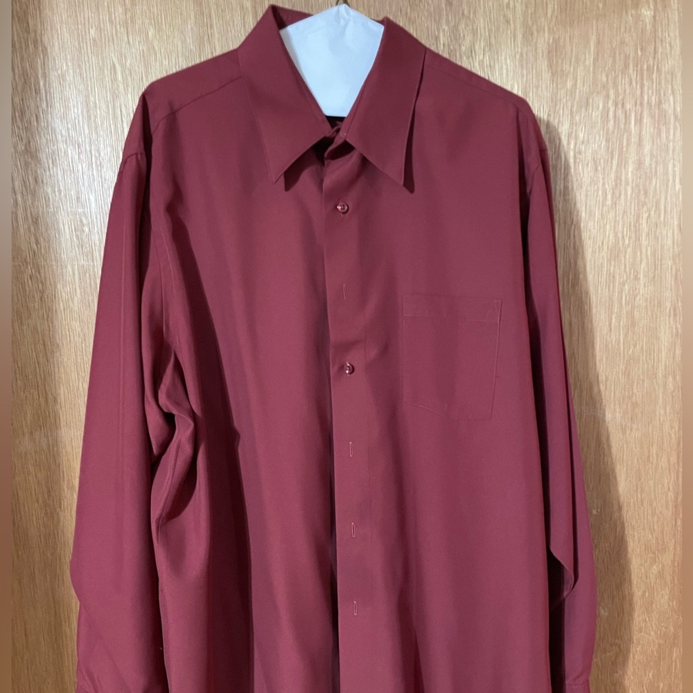 Van Heusen Maroon 17 1/2 34/35 Dress Shirt